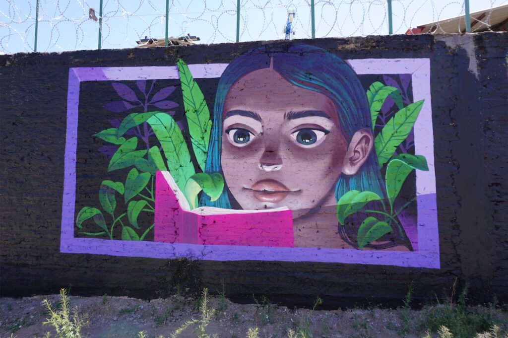 Lectora mural - Luna Lee